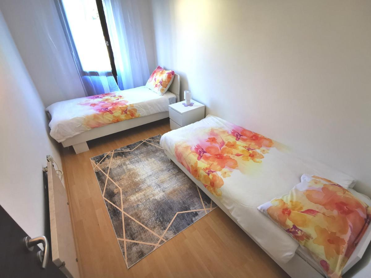 Apartment Tanja Porec Esterno foto
