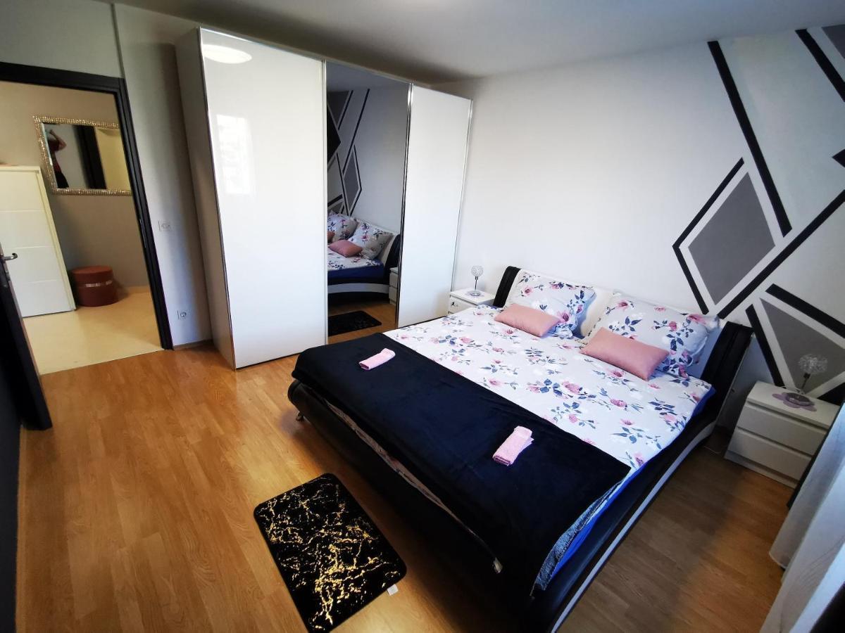 Apartment Tanja Porec Esterno foto
